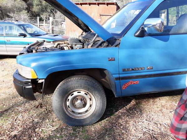 1994 Dodge RAM 1500 LT 2dr Standard Cab SB — photo 5