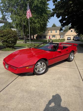 1988 Chevrolet Corvette Base 2dr Hatchback — photo 8