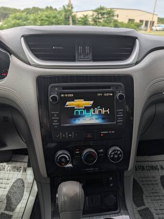 2015 Chevrolet Traverse LS All-wheel Drive Automatic — photo 11