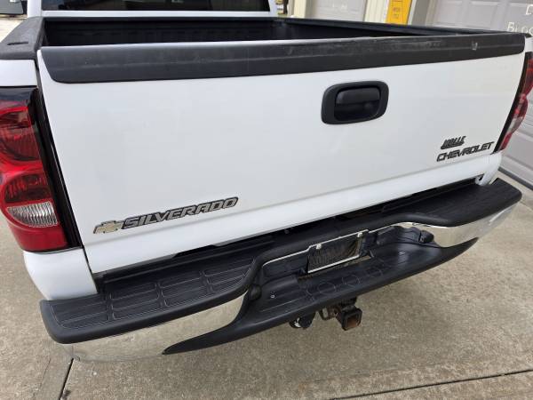 2004 Chevrolet Silverado 2500 LS — photo 9