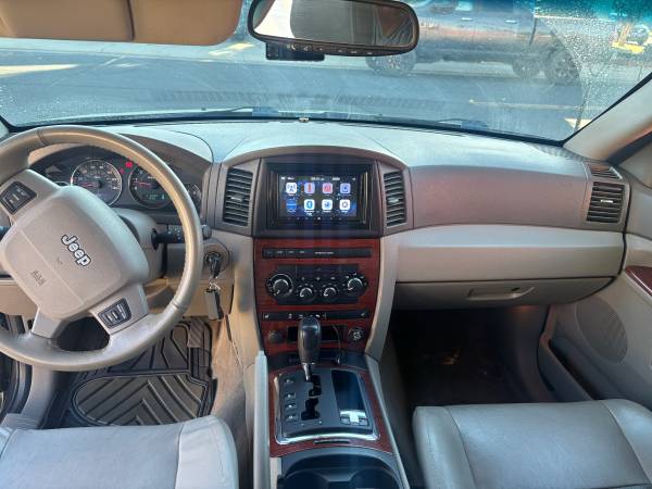 2005 Jeep Grand Cherokee Laredo 4dr 4x4 Automatic — photo 5