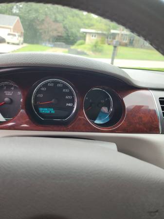 2009 Buick Lucerne CX 4dr Sedan Automatic — photo 7