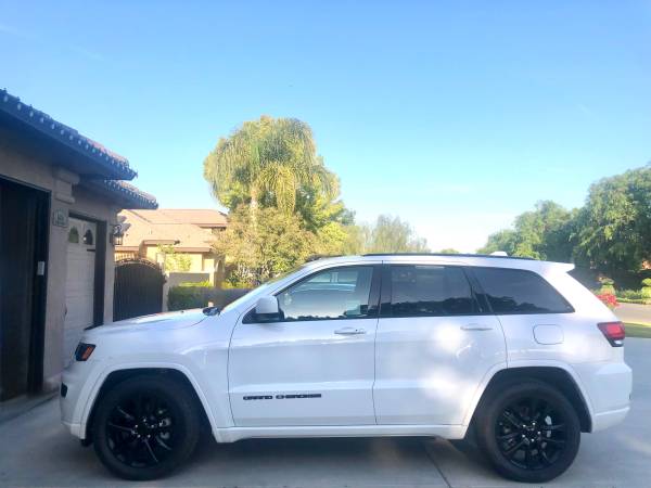 2019 Jeep Grand Cherokee SRT 4dr 4x4 Automatic — photo 1