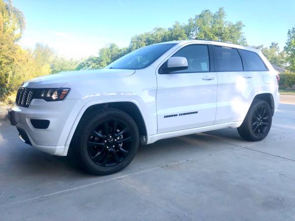 2019 Jeep Grand Cherokee SRT 4dr 4x4 Automatic — photo 2