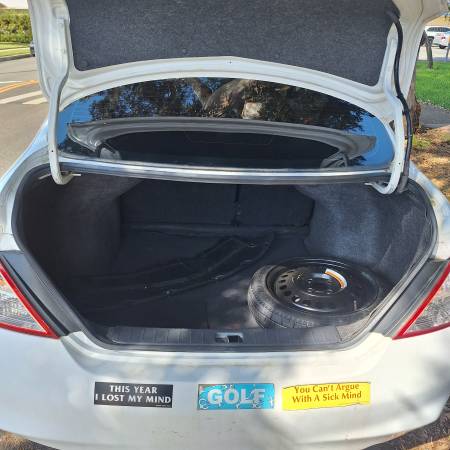 2014 Nissan Versa 1.6 SV — photo 10
