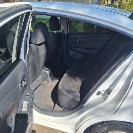 2014 Nissan Versa 1.6 SV — photo 6