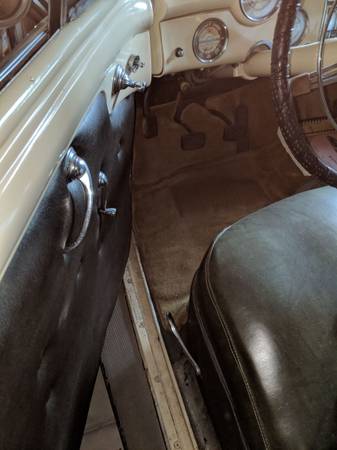 1947 Buick Roadmaster — photo 7