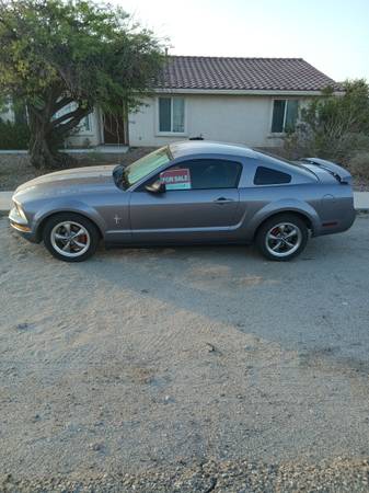 2006 Ford Mustang V6 Premium 2dr Coupe Manual — photo 5