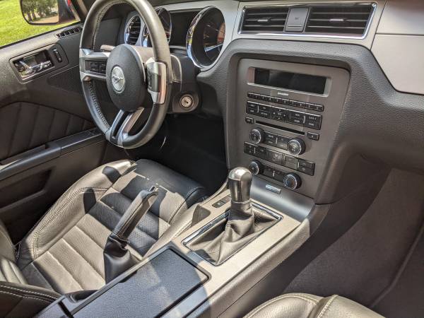 2010 Ford Mustang GT 2dr Coupe Manual — photo 12