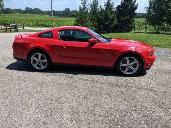 2010 Ford Mustang GT 2dr Coupe Manual — photo 1