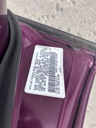 1996 Toyota Camry LE 4dr Sedan — photo 12