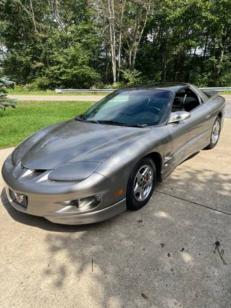 2000 Pontiac Firebird Base 2dr Coupe Manual — photo 8