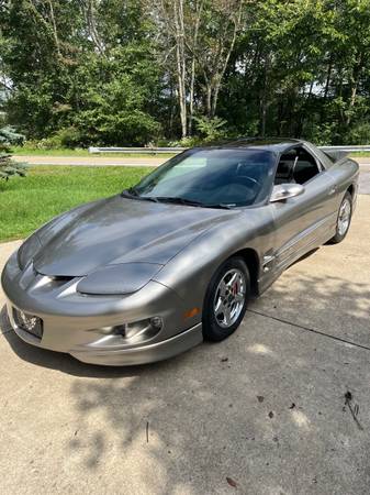2000 Pontiac Firebird Base 2dr Coupe Manual — photo 2
