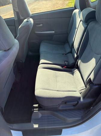 2012 Toyota Prius Two 5dr Hatchback CVT — photo 7