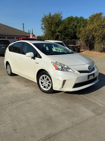 2012 Toyota Prius Two 5dr Hatchback CVT — photo 3