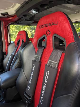 2017 Jeep Wrangler Sport — photo 10