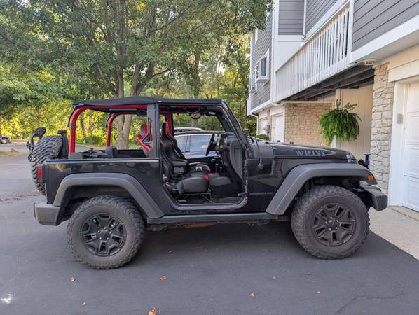 2017 Jeep Wrangler Sport — photo 6