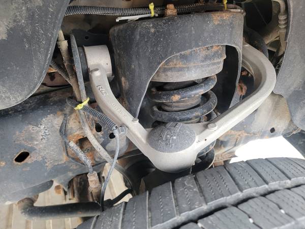 2011 Ford F-150 Platinum — photo 12