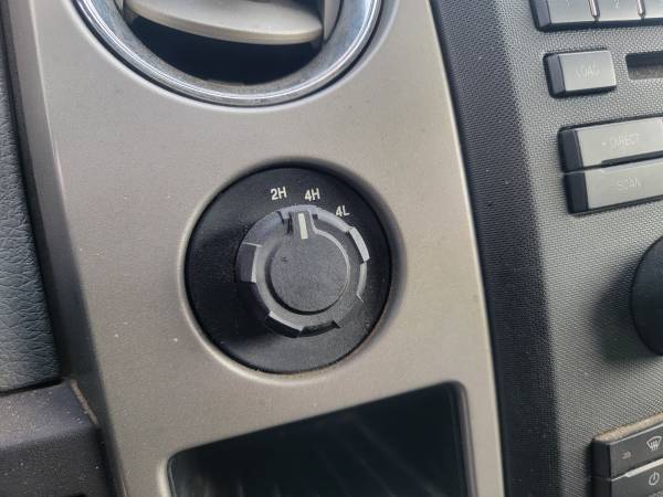 2011 Ford F-150 Platinum — photo 10