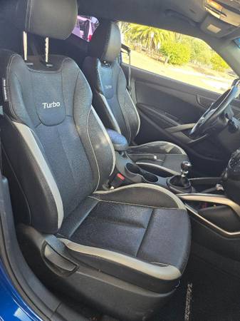 2015 Hyundai Veloster Turbo 3dr Hatchback Manual — photo 8