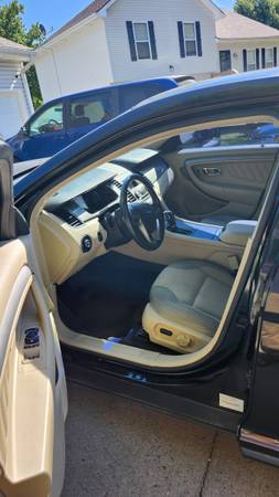 2014 Ford Taurus SEL 4dr All-wheel Drive Sedan Automatic — photo 9