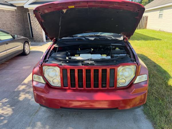 2008 Jeep Liberty Sport 4dr 4x4 Manual — photo 1