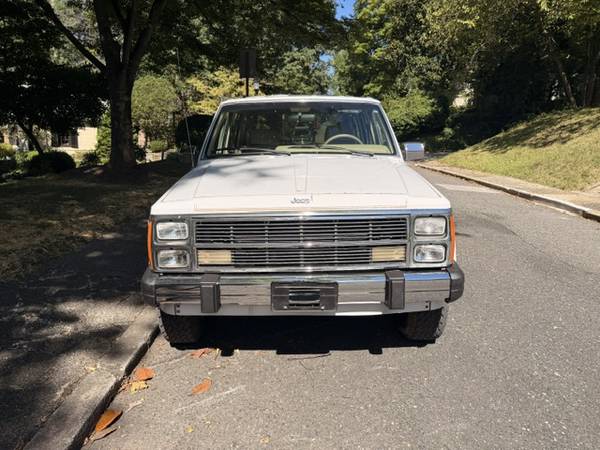 1990 Jeep Wagoneer Base 4dr Limited 4WD SUV — photo 12