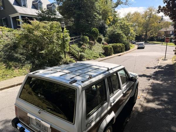 1990 Jeep Wagoneer Base 4dr Limited 4WD SUV — photo 7