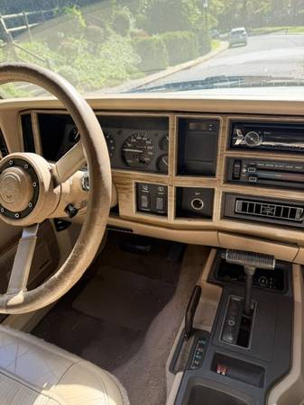 1990 Jeep Wagoneer Base 4dr Limited 4WD SUV — photo 10