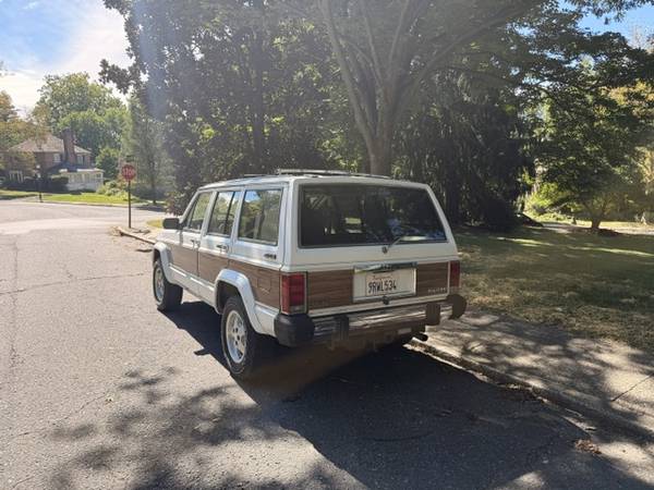 1990 Jeep Wagoneer Base 4dr Limited 4WD SUV — photo 5