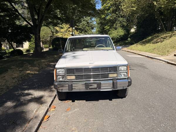 1990 Jeep Wagoneer Base 4dr Limited 4WD SUV — photo 3