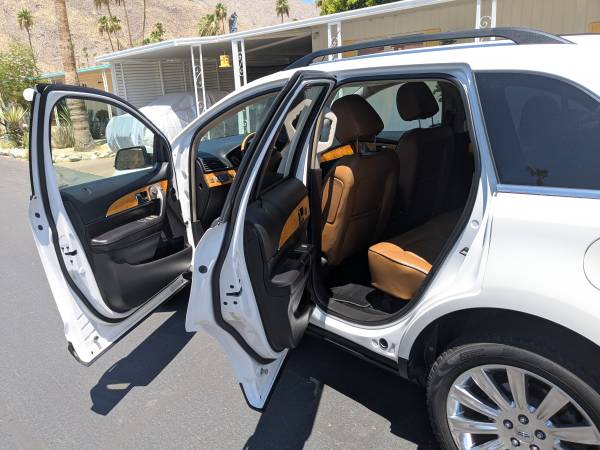 2014 Lincoln MKX Base 4dr All-wheel Drive Automatic — photo 11
