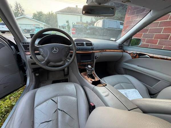 2004 Mercedes-Benz E320 Sedan — photo 6