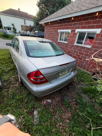 2004 Mercedes-Benz E320 Sedan — photo 4