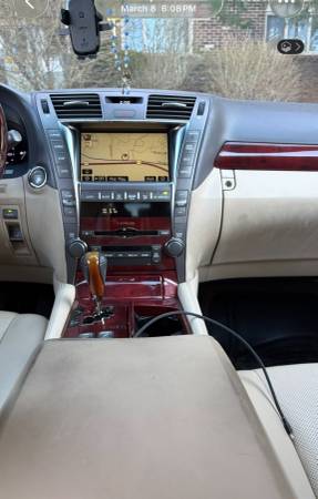 2009 Lexus LS 460 Base — photo 4
