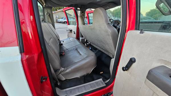 2008 Ford E 350 Super Duty XL Wagon Automatic — photo 5