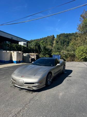 1999 Chevrolet Corvette Base 2dr Coupe Manual — photo 4