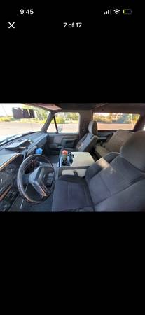 1989 Ford Bronco Base 2dr XLT 4WD SUV — photo 3