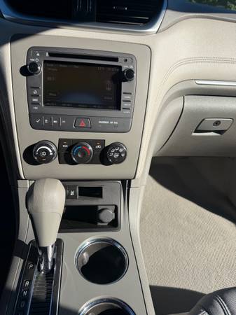 2014 Chevrolet Traverse LS All-wheel Drive Automatic — photo 5