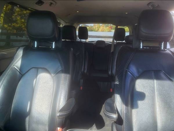 2018 Chrysler Pacifica Limited Front-wheel Drive Passenger Van Automatic — photo 12