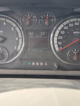 2009 Dodge RAM 1500 ST 4x2 Quad Cab 140 in. WB Automatic — photo 1