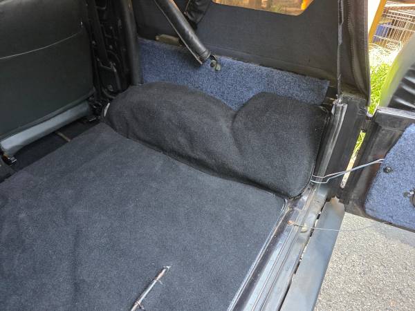 1990 Suzuki Samurai Base 2dr JL 4WD SUV — photo 8