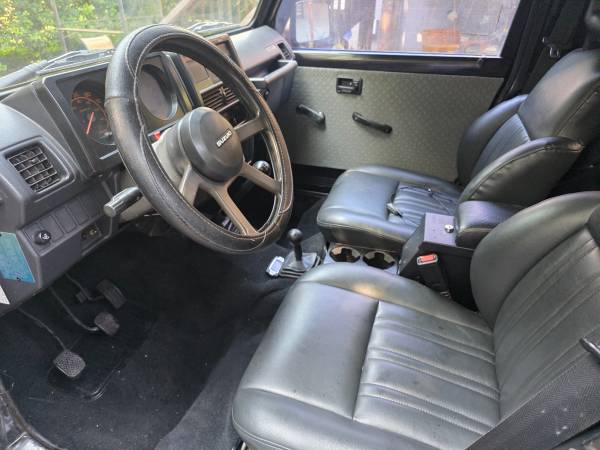 1990 Suzuki Samurai Base 2dr JL 4WD SUV — photo 6