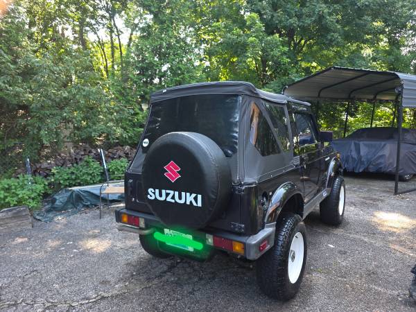 1990 Suzuki Samurai Base 2dr JL 4WD SUV — photo 2
