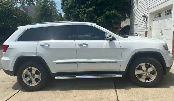 2013 Jeep Grand Cherokee SRT8 4dr 4x4 Automatic — photo 3