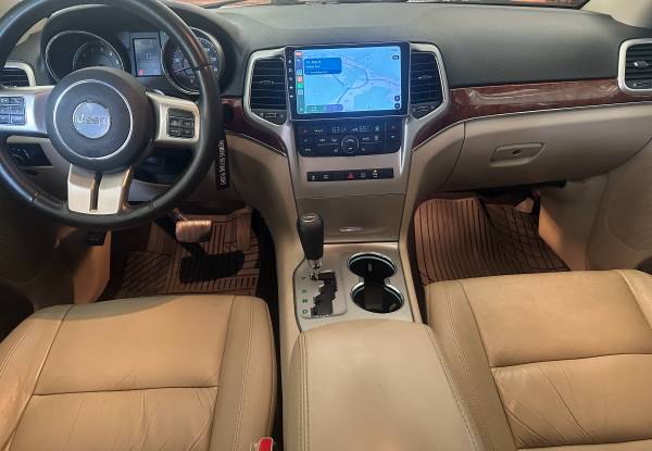 2013 Jeep Grand Cherokee SRT8 4dr 4x4 Automatic — photo 5