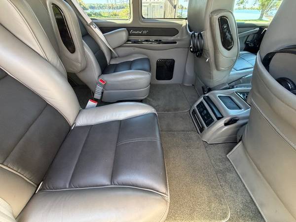 2019 GMC Savana 2500 Work Van — photo 11