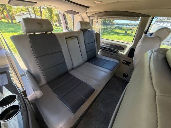 2019 GMC Savana 2500 Work Van — photo 12
