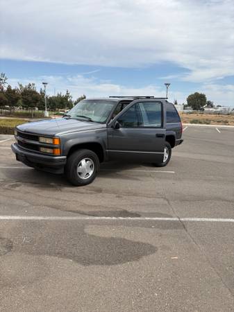 1999 Chevrolet Tahoe LT 4dr 4x2 Automatic — photo 3