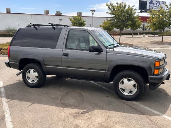 1999 Chevrolet Tahoe LT 4dr 4x2 Automatic — photo 1